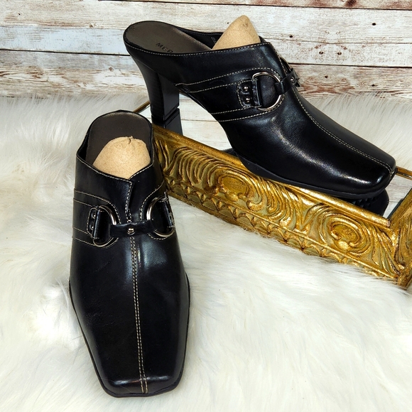 Merona, Women's Black Stick in heels with white top stitch and silver ha… - Picture 3 of 11